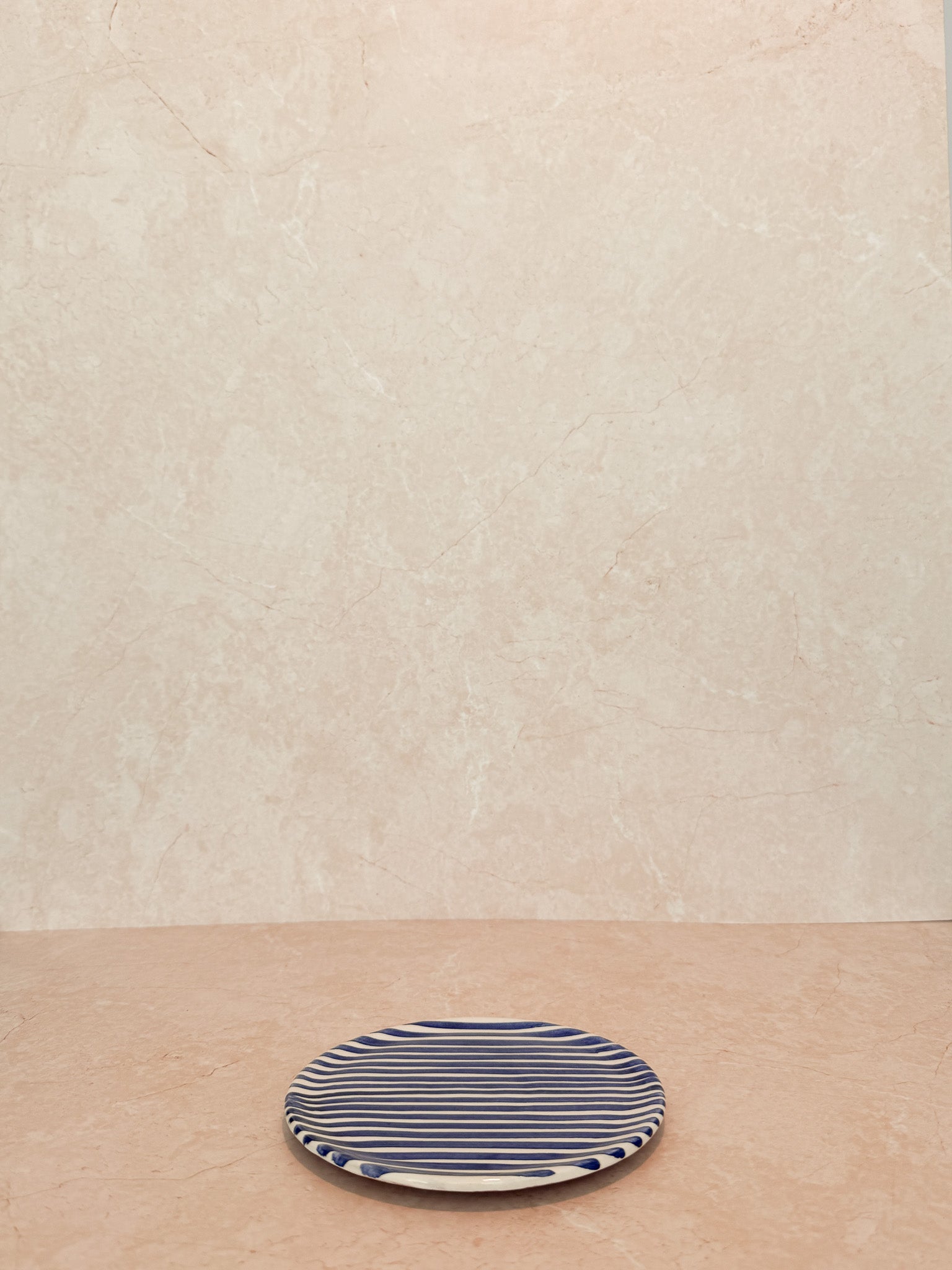 Alma bordje mini– handgemaakt schaaltje van Kerh, blauw wit gestreept, uit Portugal.