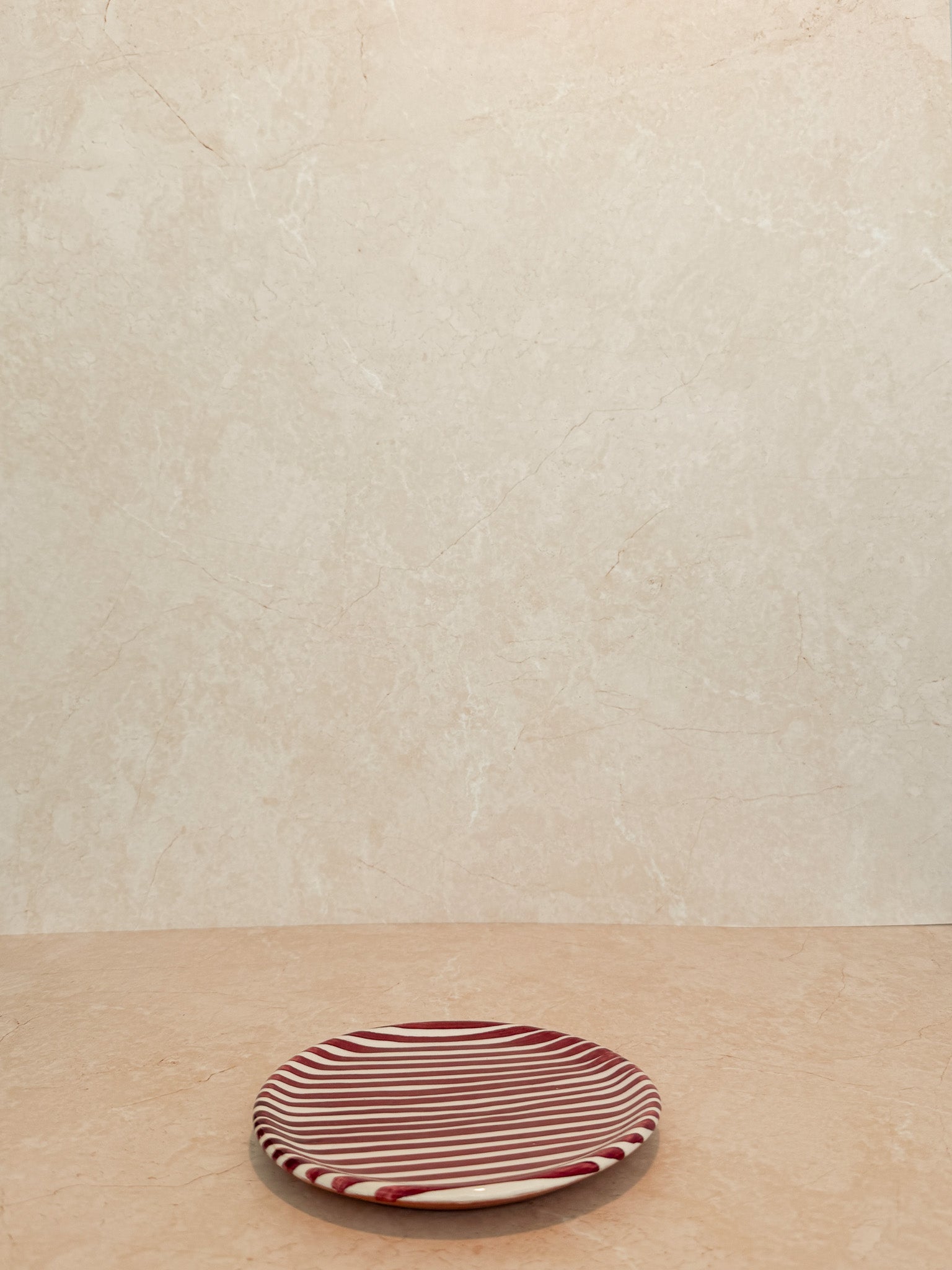 Alma bordje mini– handgemaakt schaaltje van Kerh, rood wit gestreept, uit Portugal.